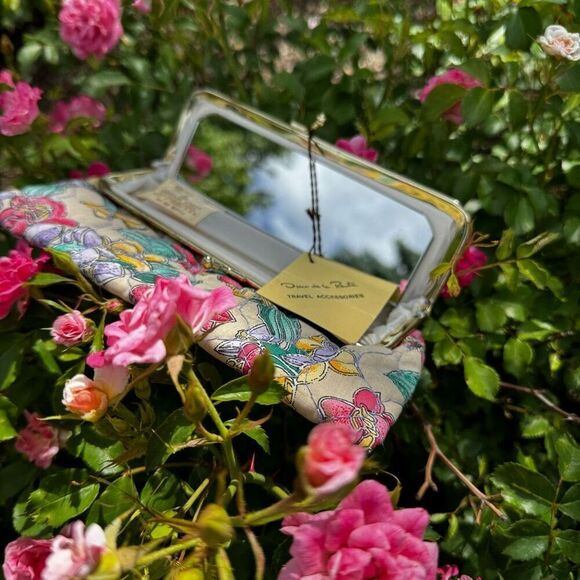 Oscar de la Renta Vintage Floral Cosmetic Bag NWT - Picture 12 of 14